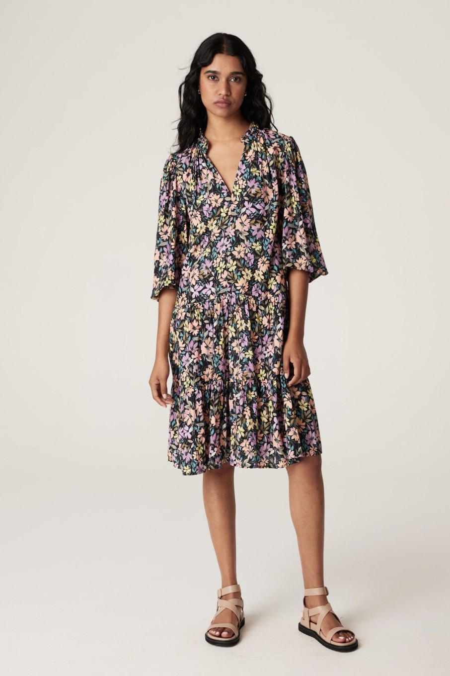 Cable Melbourne Dresses | Flora Tiered Dress - Floral Print