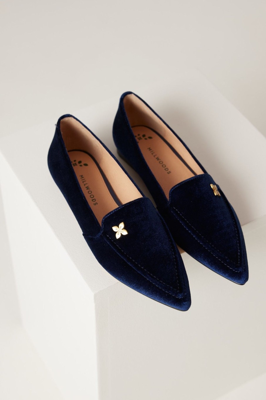 Cable Melbourne Shoes | Millwoods Poplar Velvet Flat - Navy