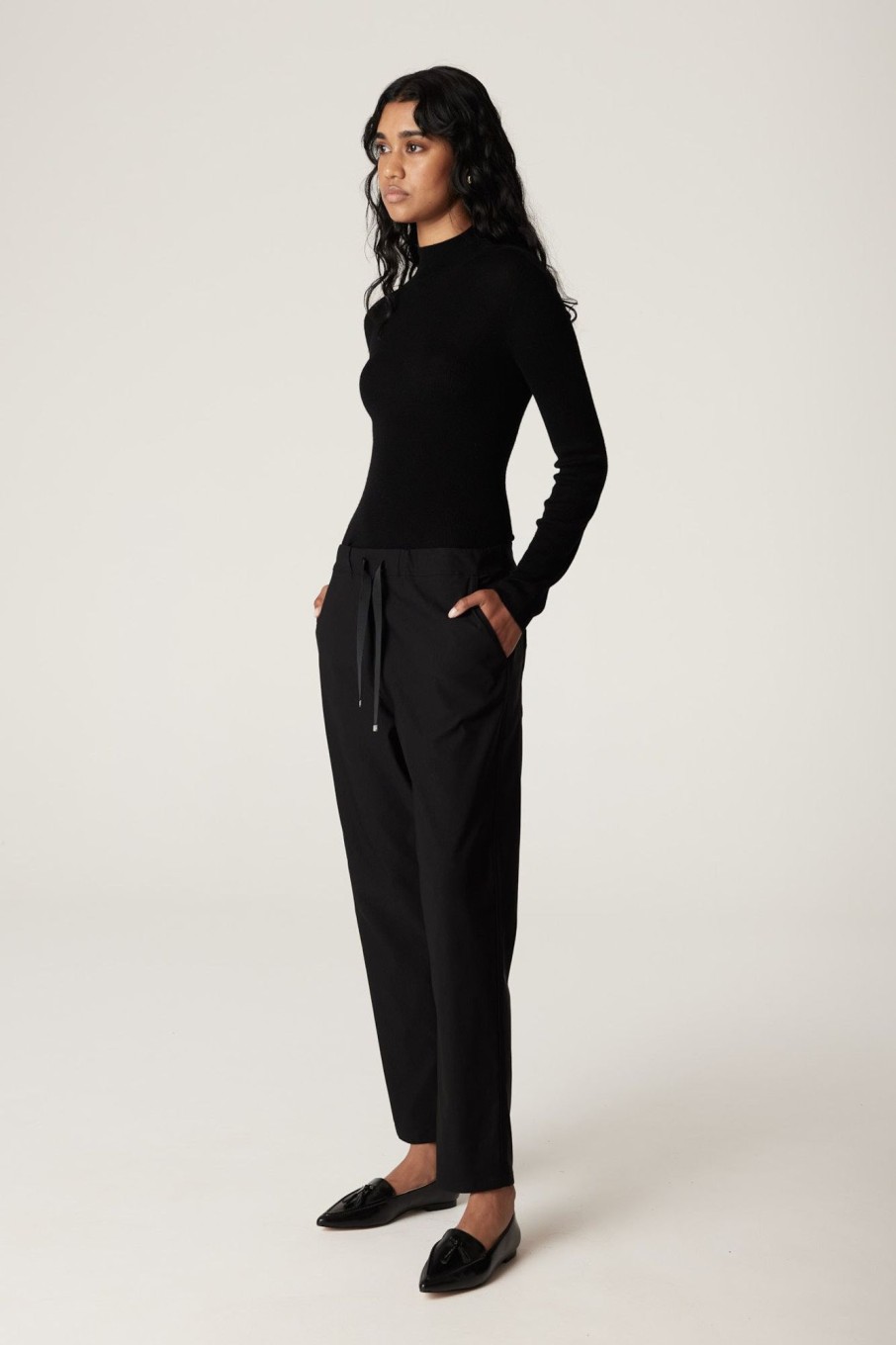 Cable Melbourne Foundation Basics | Zoe Jogger - Black